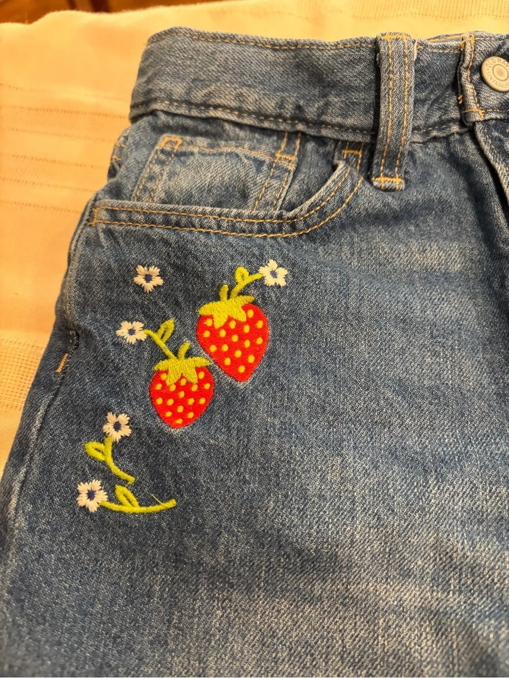 Girls 10 Old Navy Blue Wide-Leg Jeans with Strawberry Embroidery